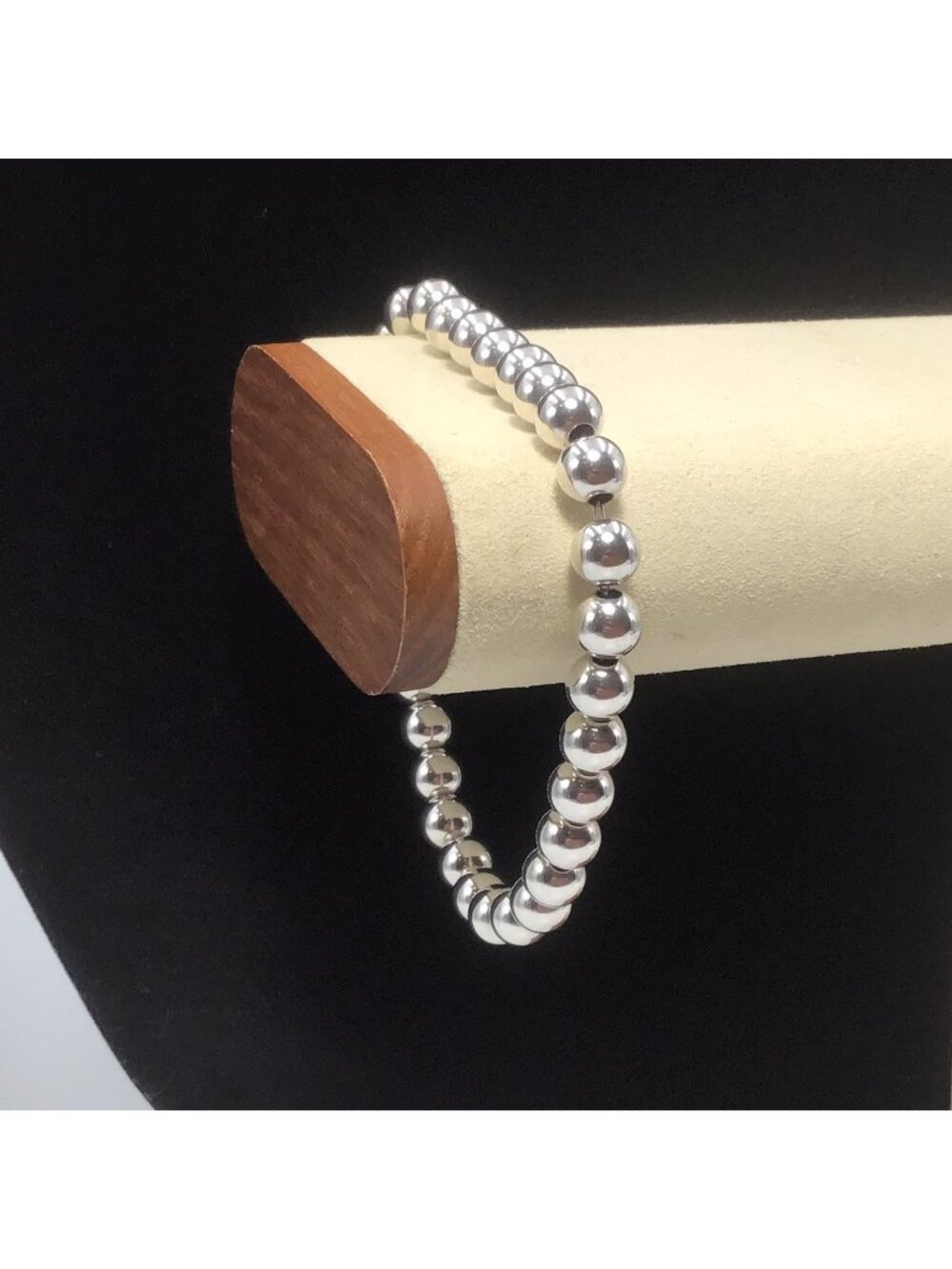 Sterling Silver Ball Bracelet 7.5mm 13.2 grams 7.75”